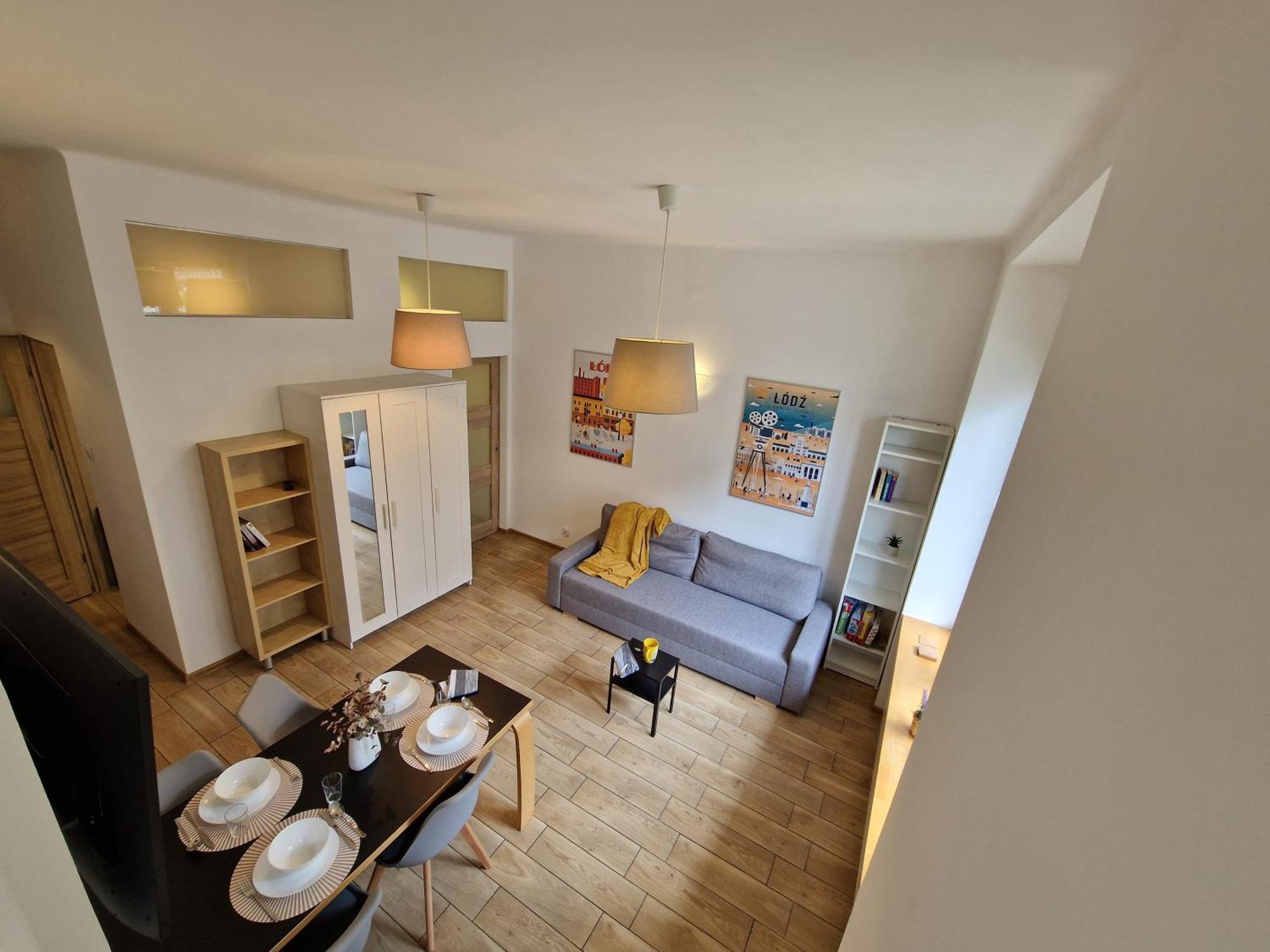 Pomorska 82 Centrum Netflix Lodz (Lodz)